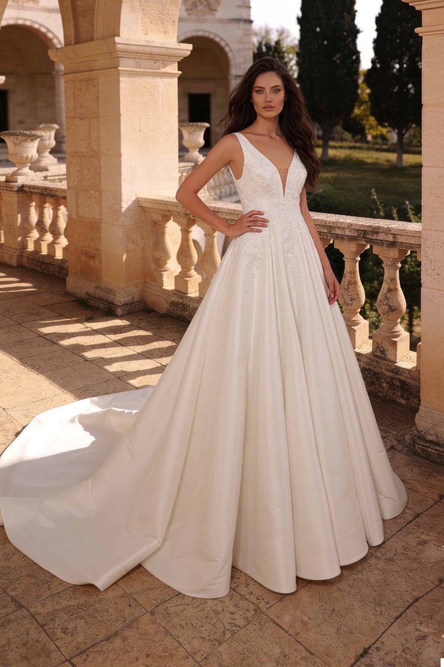 Suknia ślubna 8396  - Monica Loretti - kolor original - rozmiar 46 - Salon Le Mariage