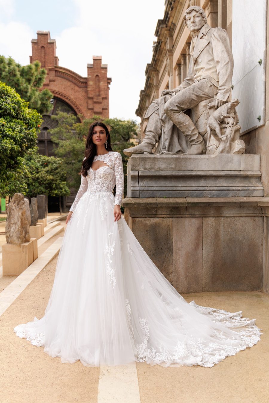 Suknia ślubna Eb0262  - Ellebeline - kolor Ivory - rozmiar 36 - Salon Le Mariage