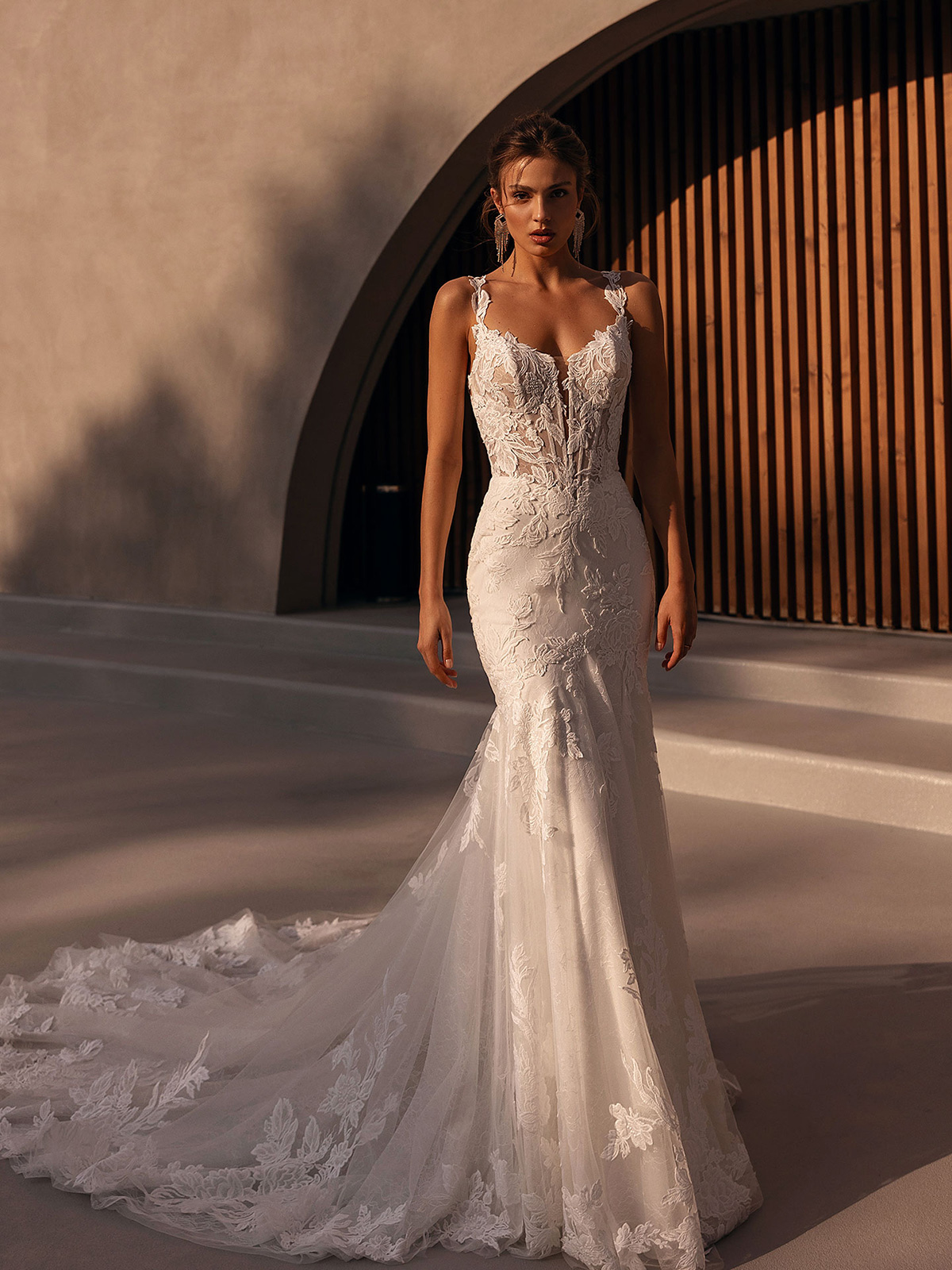 Suknia ślubna 1516  - Demetrios - kolor Ivory/sheer/natural - rozmiar 38 - Salon Le Mariage