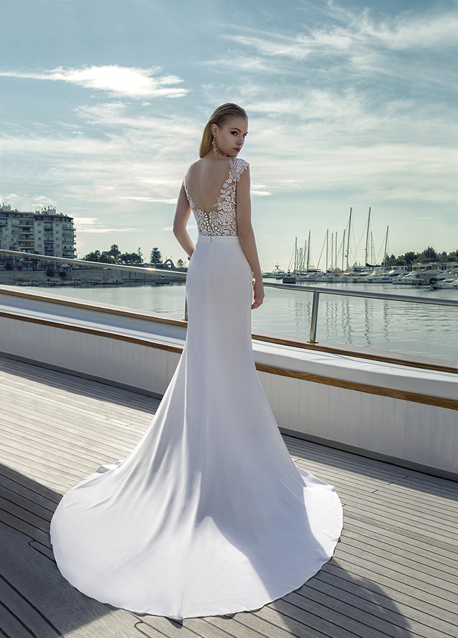 Suknia ślubna Dr 285T  - Demetrios - kolor Ivory/sheer/natural - rozmiar 36 - Salon Le Mariage