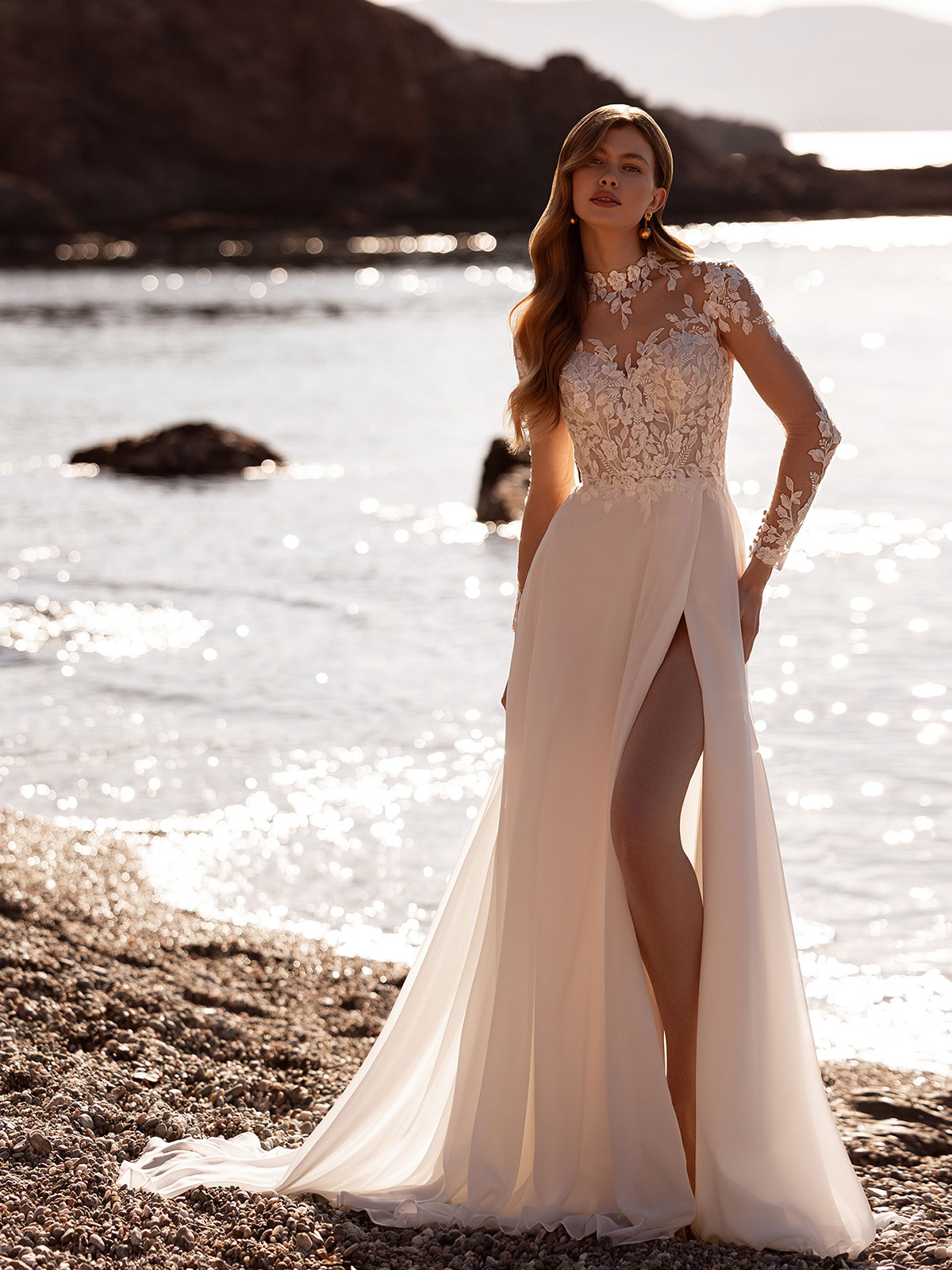 Suknia ślubna DR427  - Demetrios - kolor Ivory/sheer/natural - rozmiar 36 - Salon Le Mariage