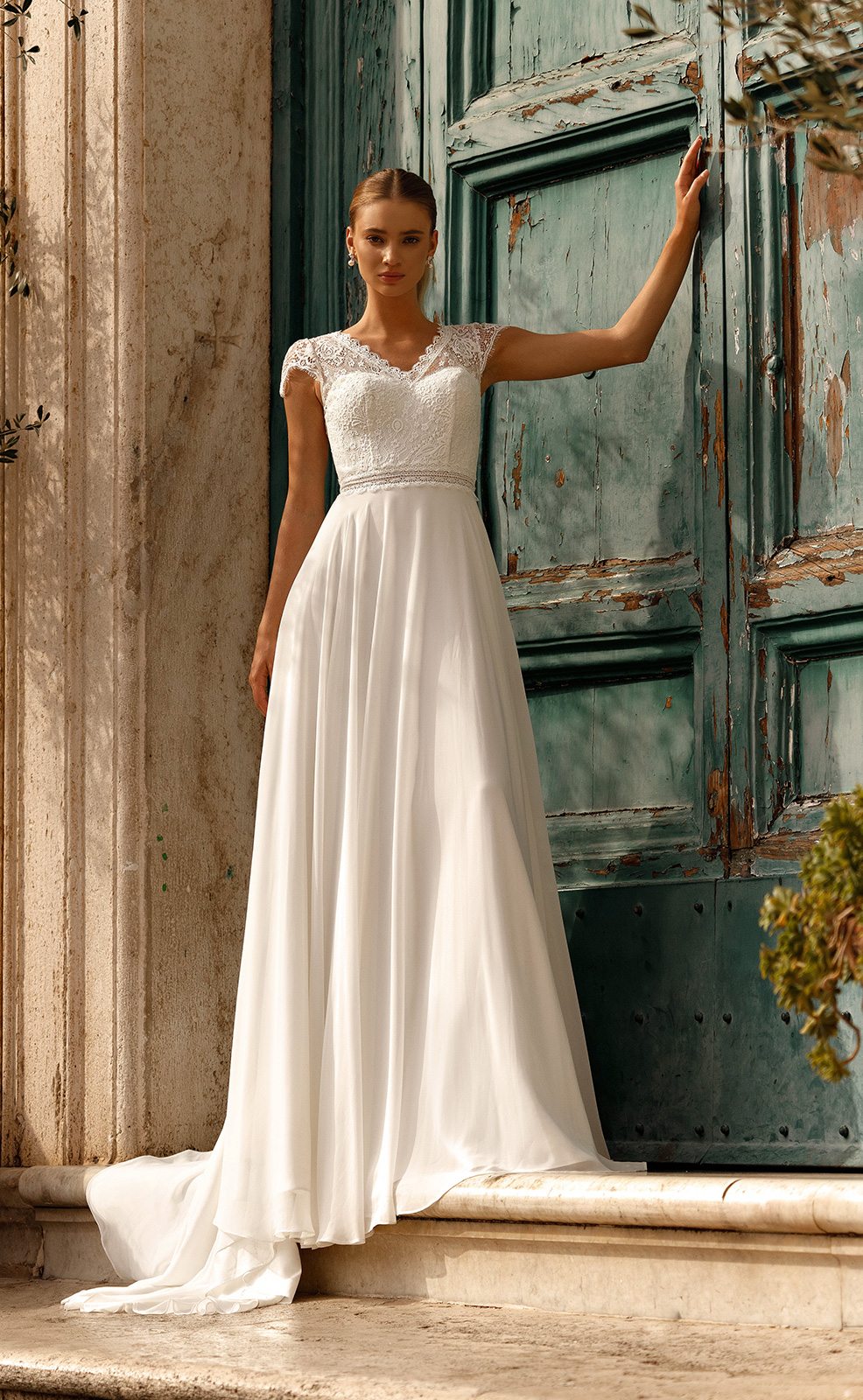 Suknia ślubna EB0086  - Ellebeline - kolor Smietanka - rozmiar 42 - Salon Le Mariage