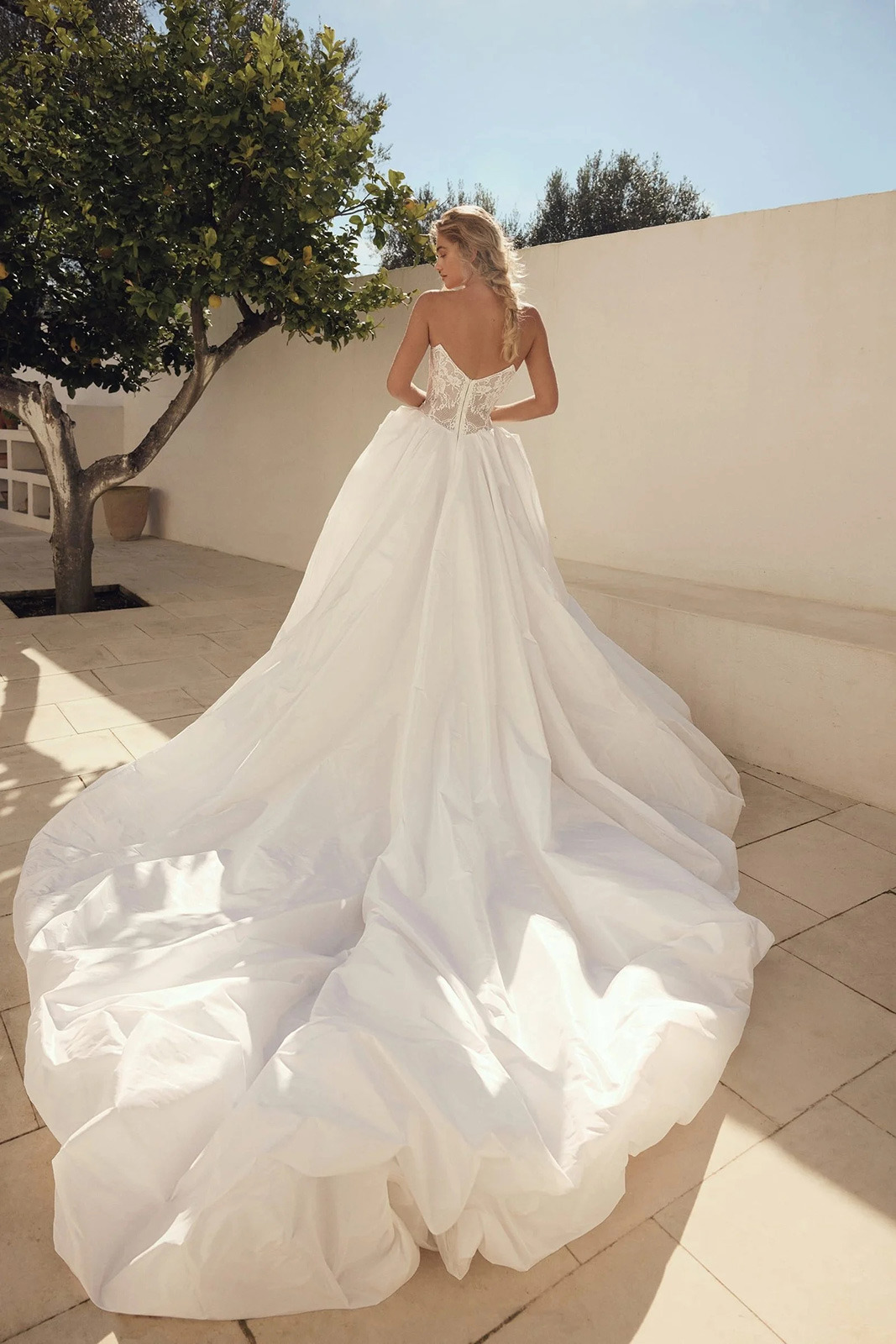 Encanto - Suknia ślubna Katowice | Salon Le Mariage