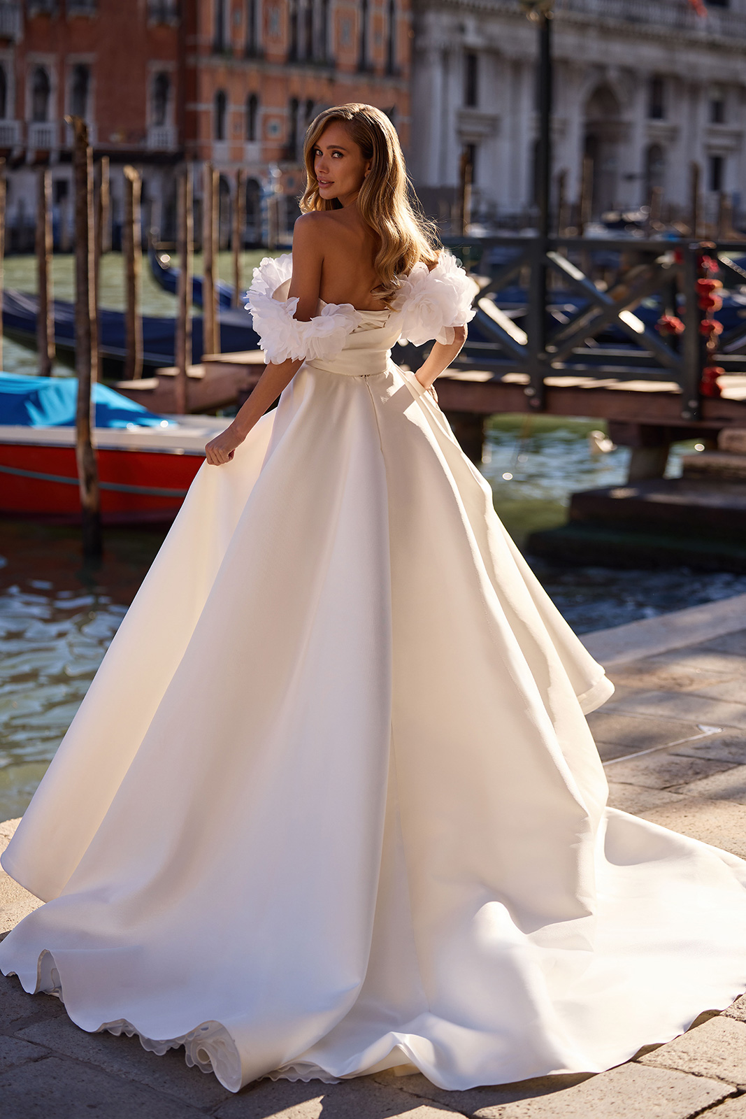 Pario - Suknia ślubna Katowice | Salon Le Mariage
